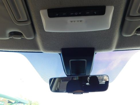 Used 2024 Nissan Kicks S image 19