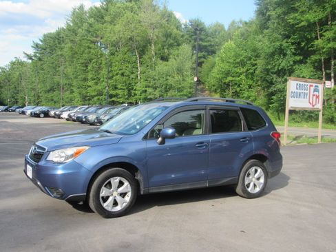 Used 2016 Subaru Forester 2.5i Premium AWD/4WD image 2
