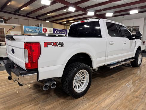 Used 2019 Ford F250 Lariat w/ Lariat Value Package image 5