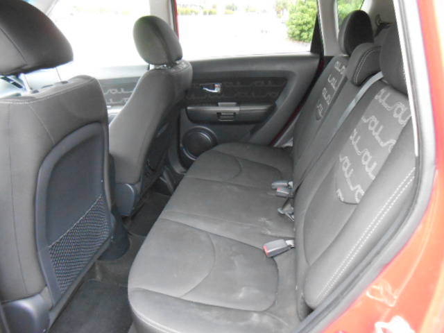 Used 2013 Kia Soul + FWD image 15