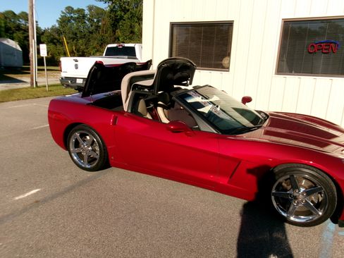 Used 2008 Chevrolet Corvette w/ Z51 Performance Package image 12