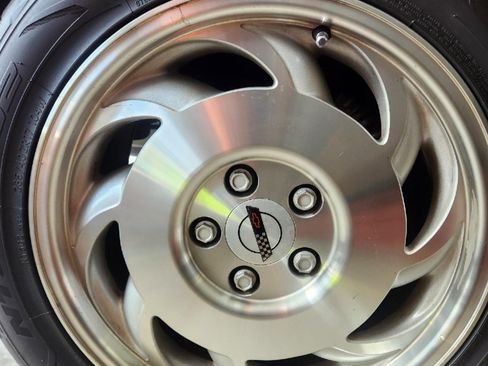 Used 1995 Chevrolet Corvette Premium Cpe w/ 3LT image 14