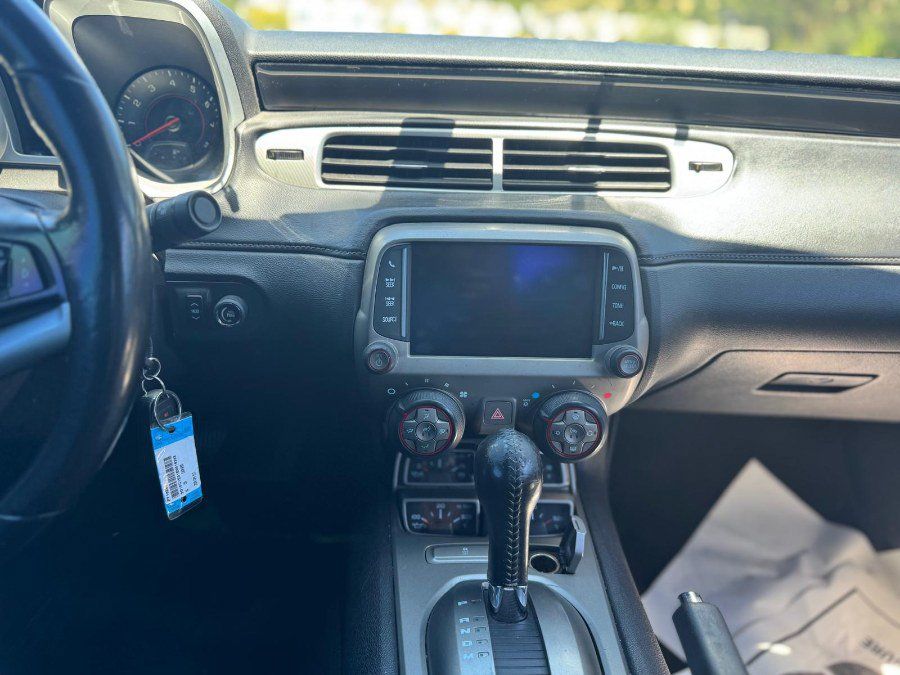 Used 2014 Chevrolet Camaro LT RWD image 12