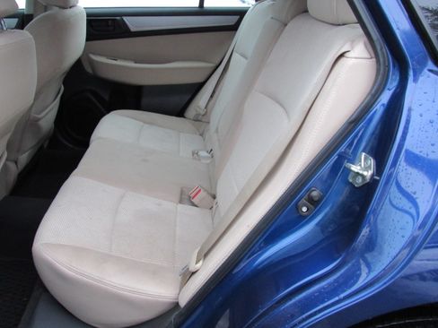 Used 2016 Subaru Outback 2.5i Premium image 21