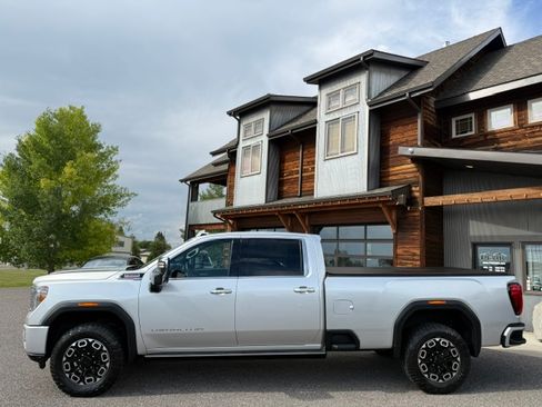 Used 2023 GMC Sierra 2500 4x4 Crew Cab Denali image 2