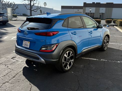 Used 2022 Hyundai Kona Limited image 3