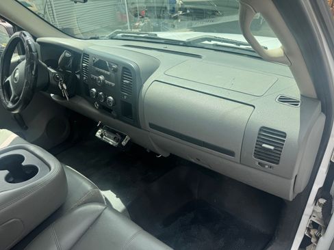 Used 2008 Chevrolet Silverado 1500 2WD Regular Cab image 7