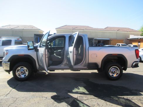Used 2022 GMC Sierra 2500 SLE image 4