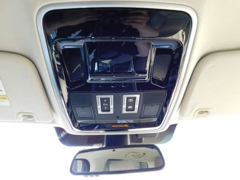 Used 2016 Land Rover Range Rover Sport HSE image 27