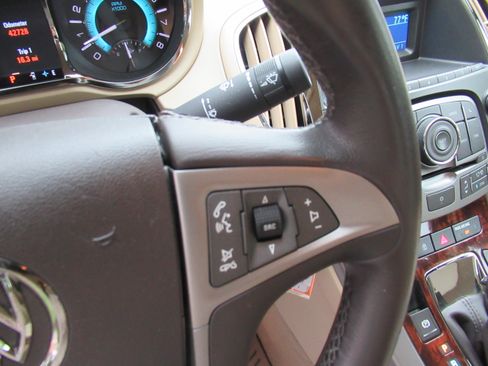 Used 2012 Buick LaCrosse Premium FWD image 18