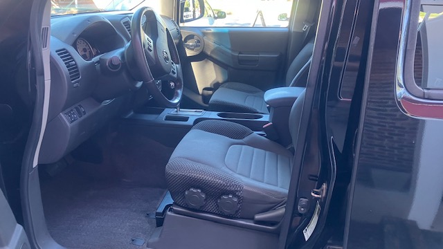 Used 2015 Nissan Xterra 4WD PRO-4X image 8