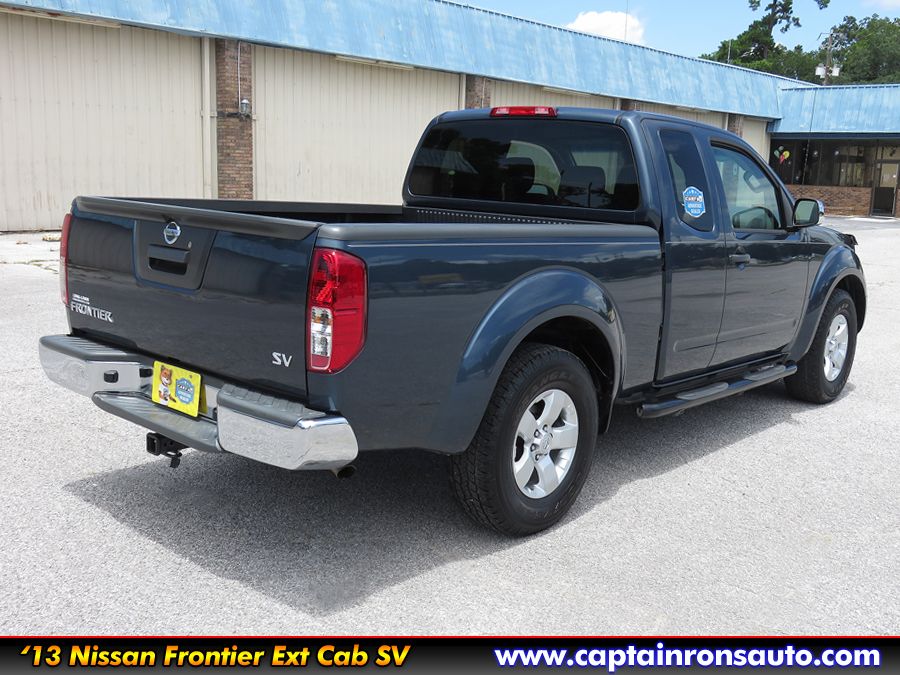 Used 2013 Nissan Frontier King Cab SV RWD image 3