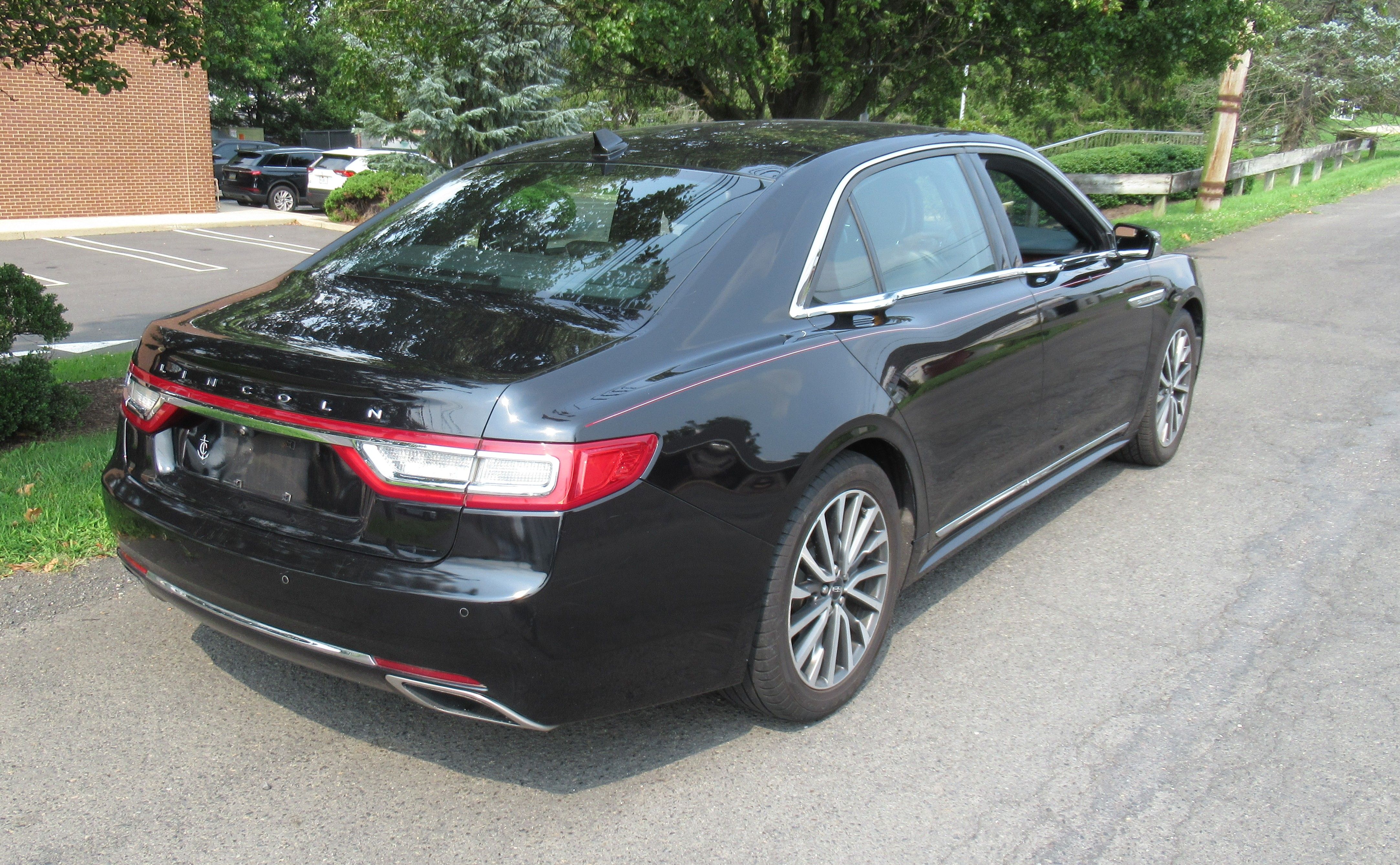 Used 2019 Lincoln Continental AWD Select image 7