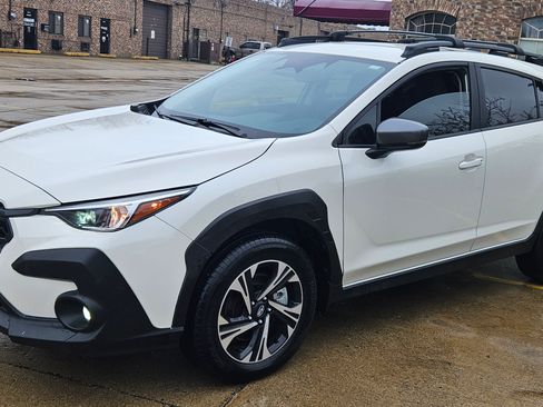 Used 2025 Subaru Crosstrek 2.5i Premium image 4