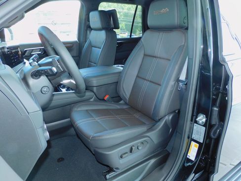 New 2025 Chevrolet Tahoe High Country image 18