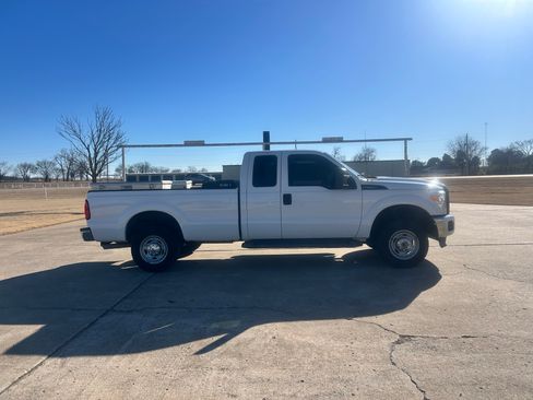 Used 2014 Ford F250 image 4