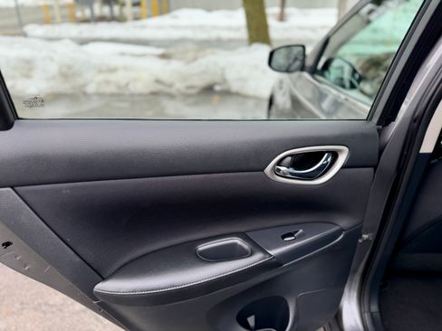 Used 2016 Nissan Sentra SV image 16