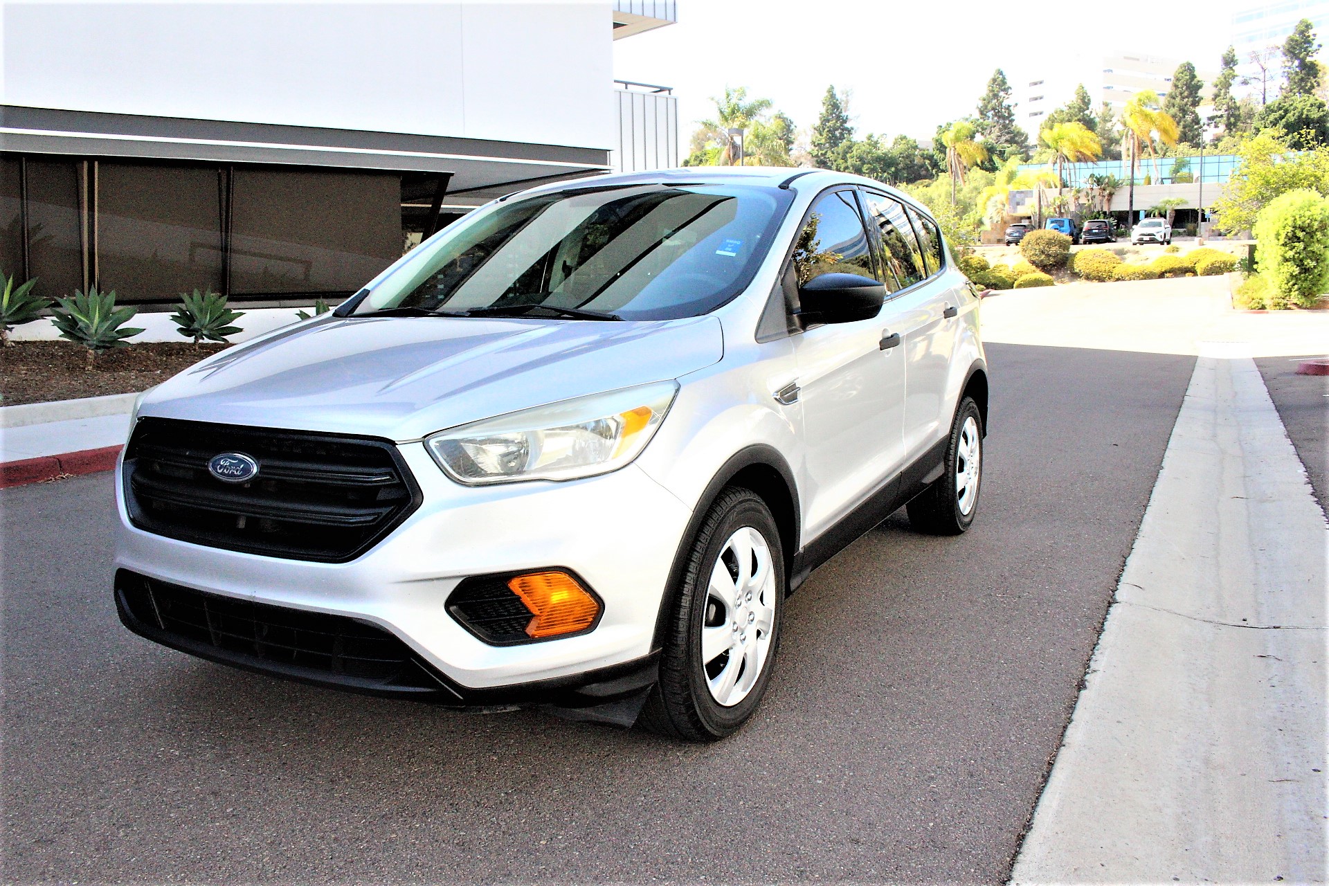 Used 2017 Ford Escape FWD S image 4