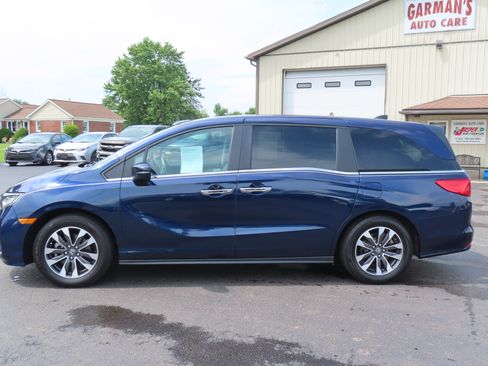 Used 2024 Honda Odyssey EX-L image 2