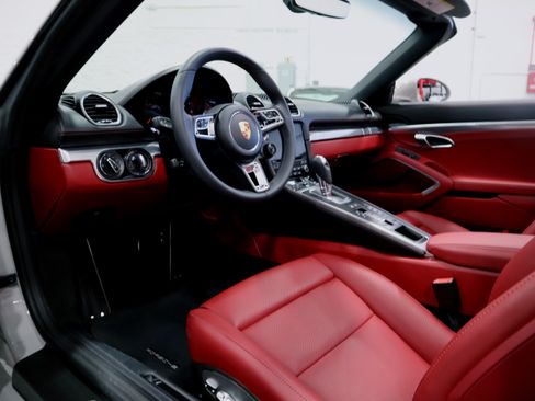 Used 2024 Porsche 718 Boxster GTS image 25