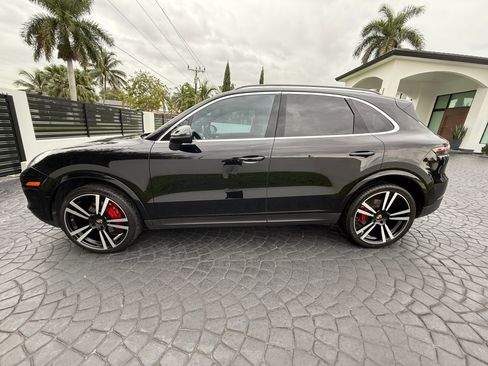Used 2020 Porsche Cayenne image 4