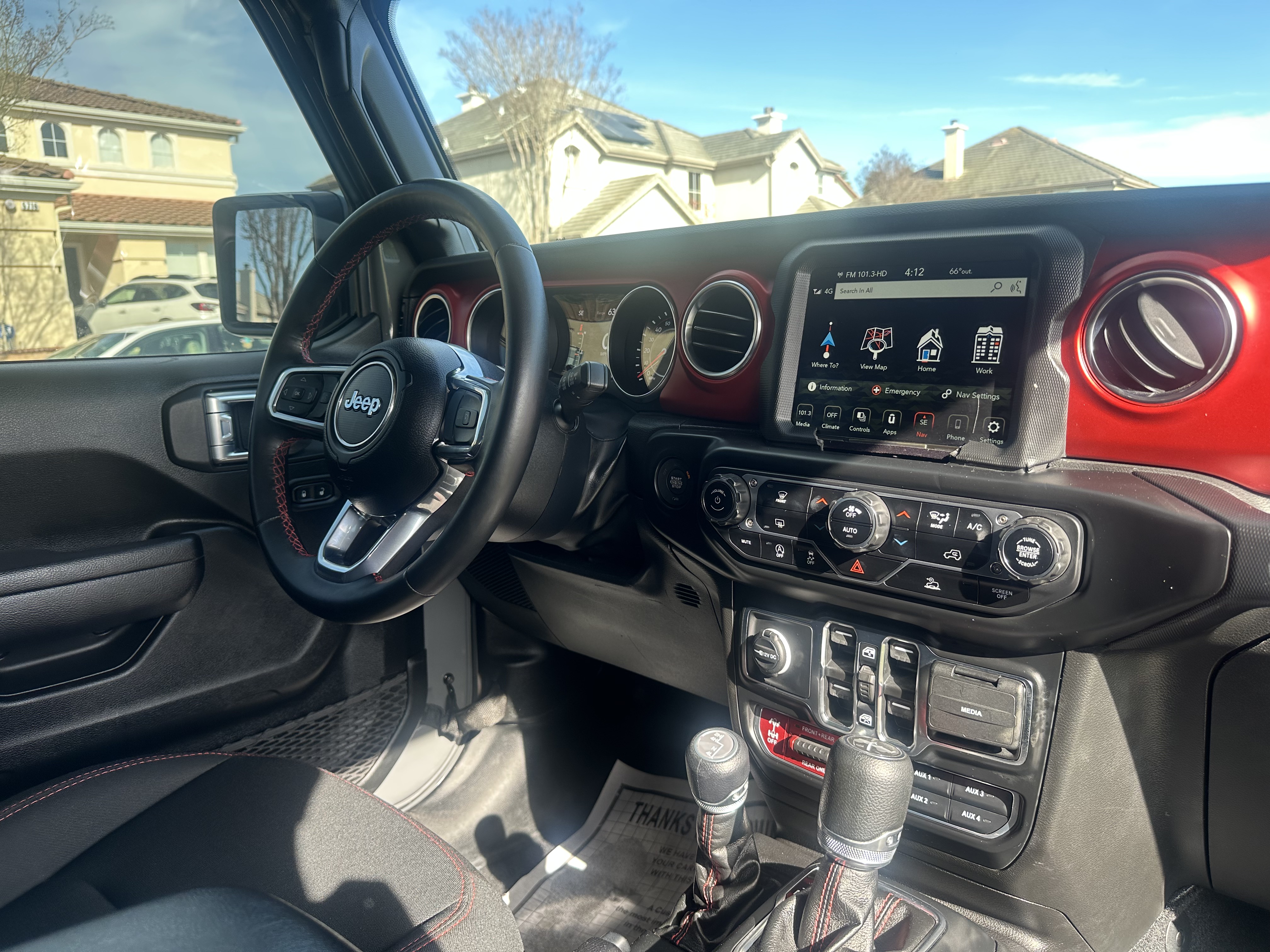 Used 2022 Jeep Wrangler Unlimited Rubicon AWD/4WD image 16
