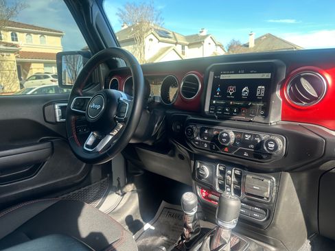 Used 2022 Jeep Wrangler Unlimited Rubicon image 16
