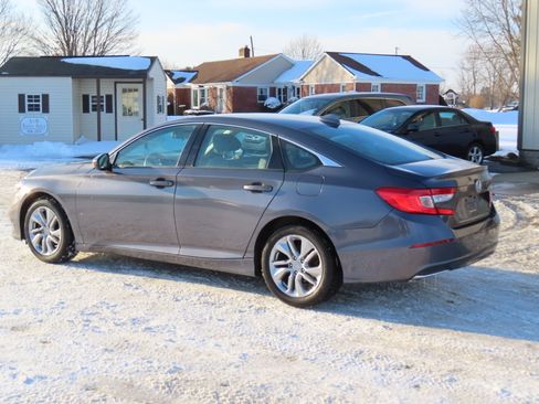Used 2018 Honda Accord LX image 7