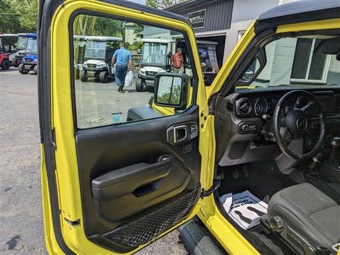 Used 2022 Jeep Wrangler Unlimited Sport image 9