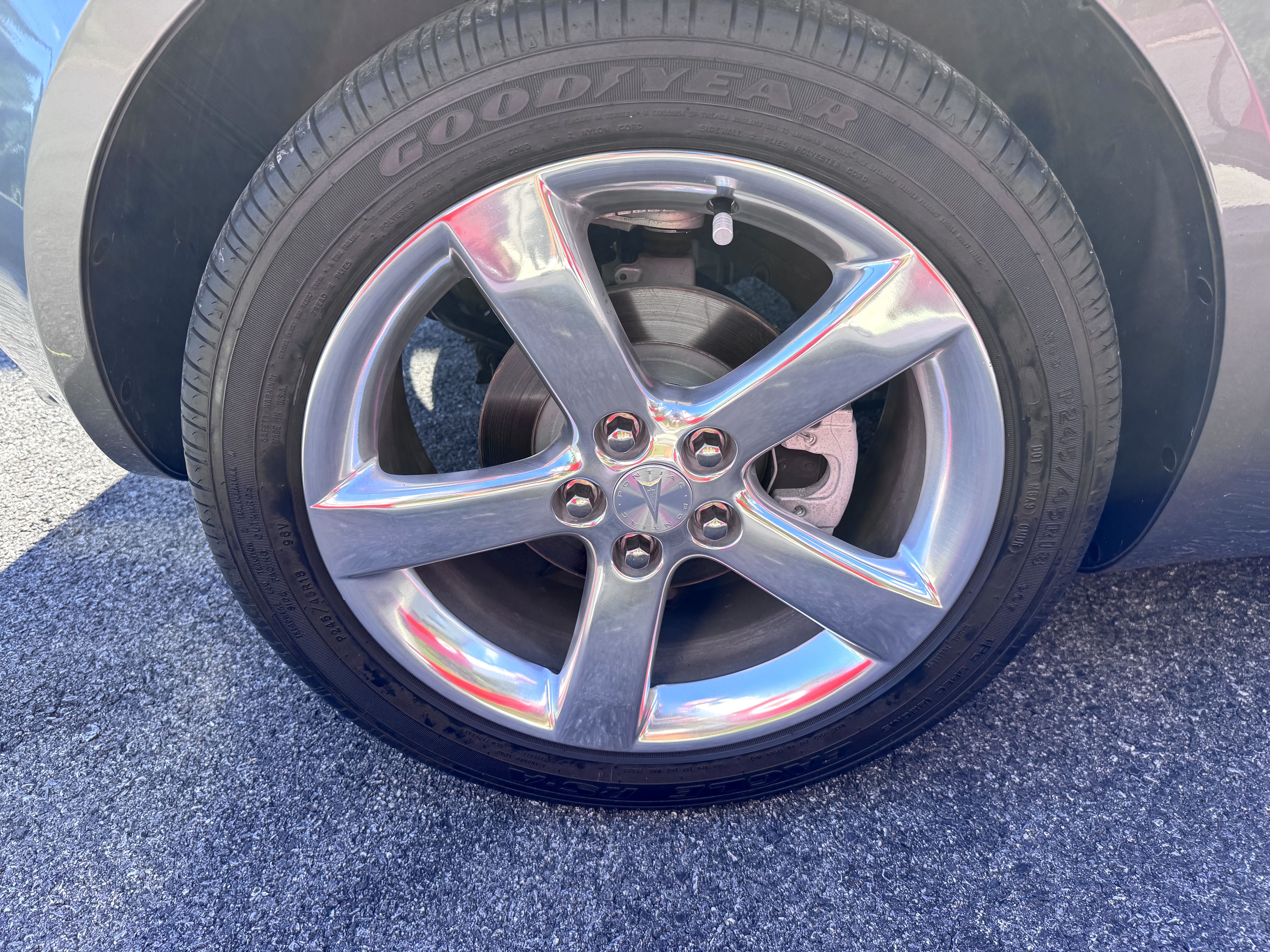Used 2006 Pontiac Solstice RWD image 12