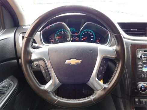 Used 2016 Chevrolet Traverse LT image 13