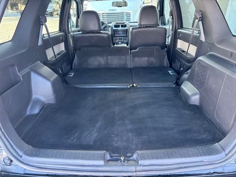 Used 2010 Mercury Mariner Premier image 13