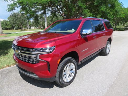 Used 2023 Chevrolet Suburban Premier image 20
