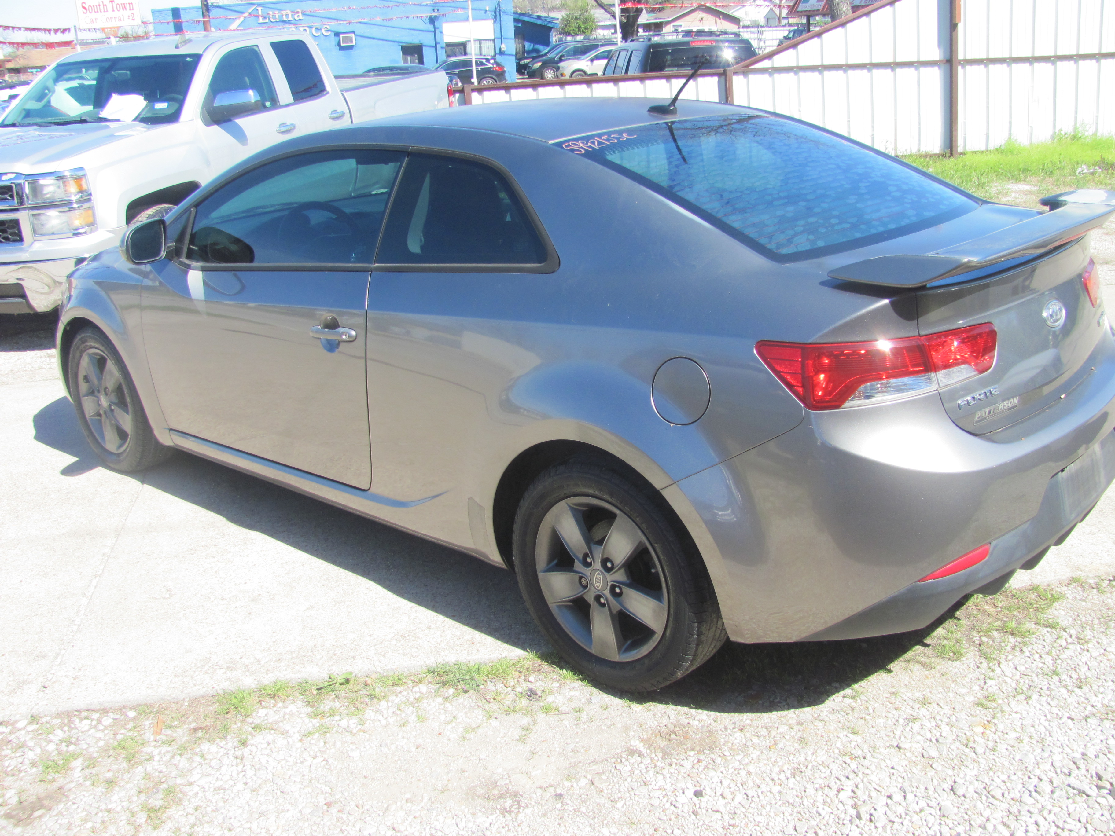Used 2012 Kia Forte Koup EX FWD image 2