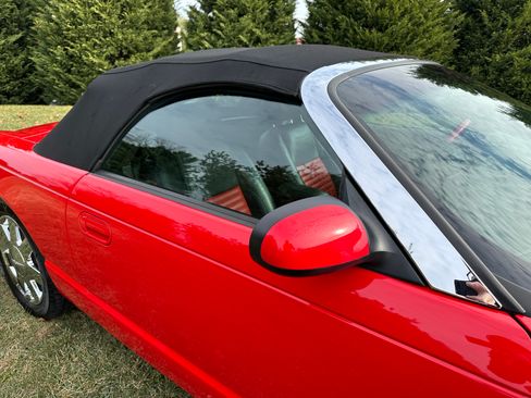 Used 2002 Ford Thunderbird image 28