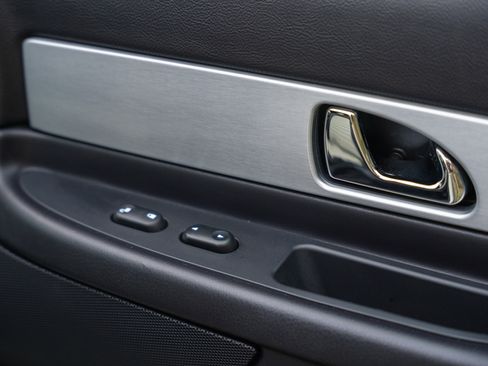 Used 2003 Ford Thunderbird image 66