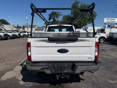 Used 2017 Ford F250 2WD Regular Cab Super Duty image 4