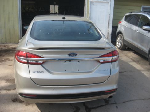 Used 2017 Ford Fusion Energi image 5