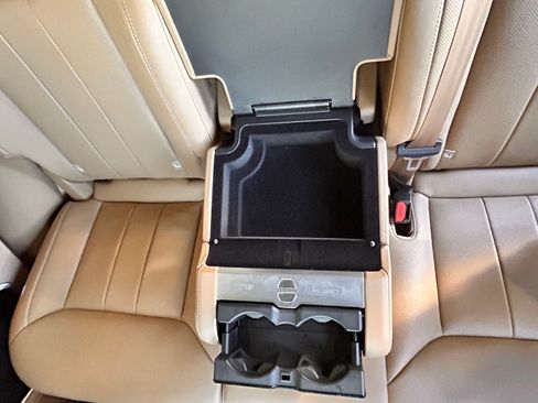 Used 2023 Land Rover Range Rover SE image 15