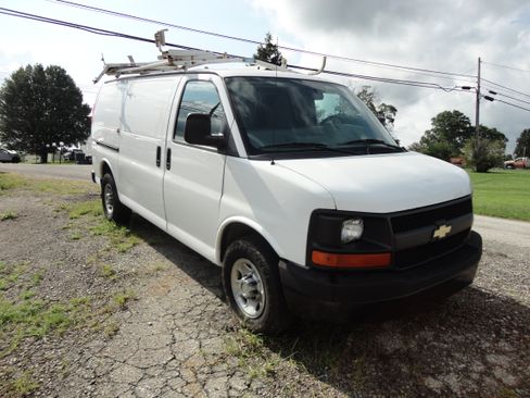 Used 2014 Chevrolet Express 2500 UNAVAIL RWD image 3