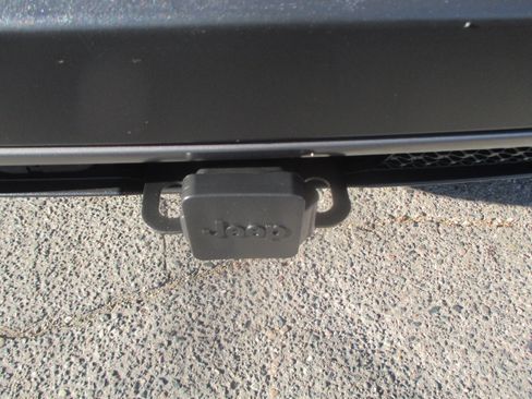 Used 2021 Jeep Cherokee 4WD Trailhawk image 21