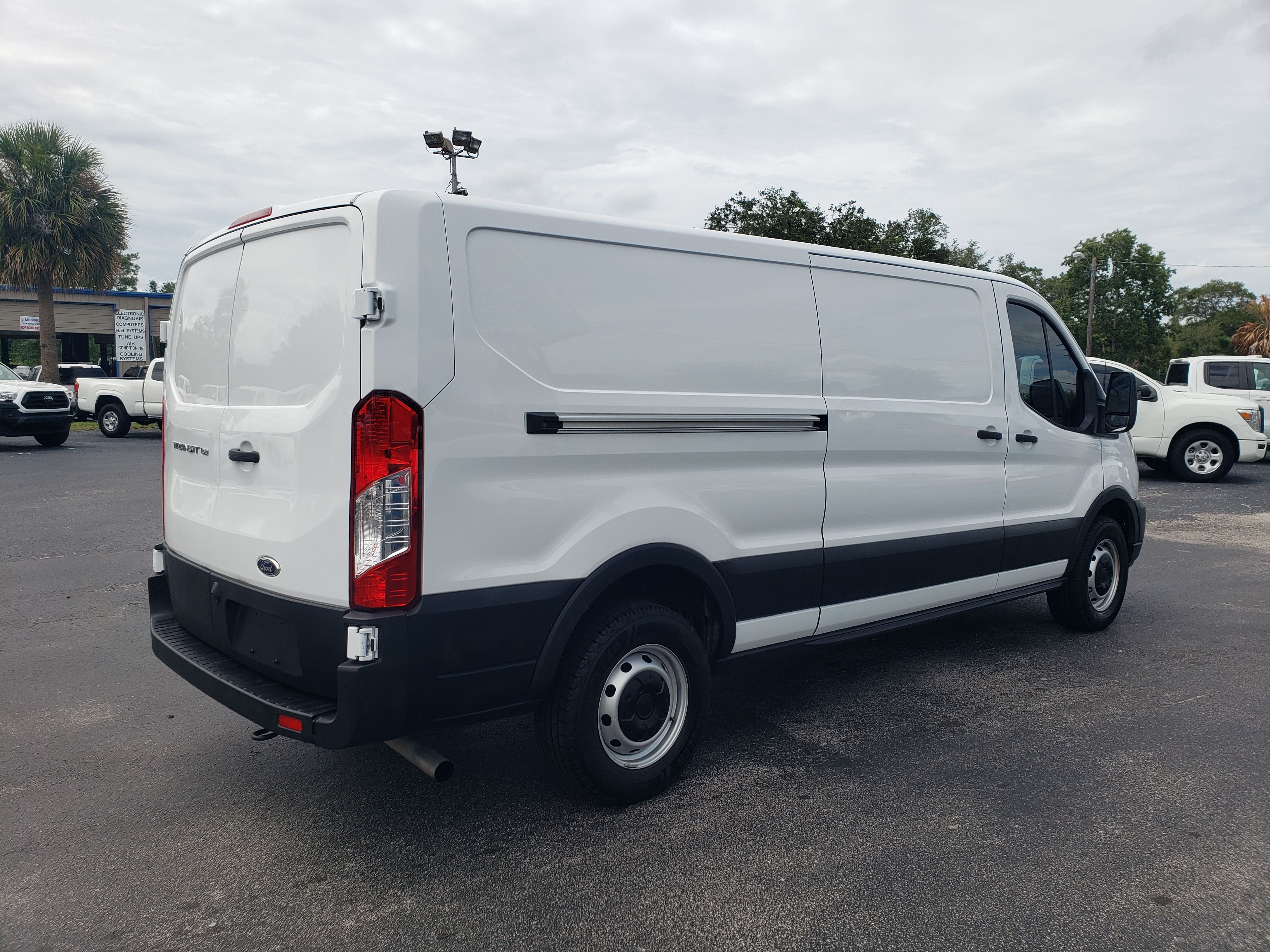 Used 2023 Ford Transit 150 148 Low Roof RWD image 5