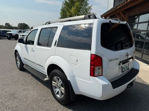 Used 2012 Nissan Pathfinder 4WD image 3