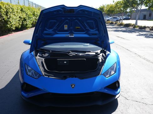 Used 2020 Lamborghini Huracan EVO image 4