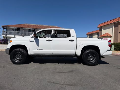Used 2017 Toyota Tundra TRD Sport image 5
