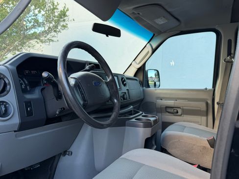 Used 2009 Ford E-150 and Econoline 150 UNAVAIL RWD image 11
