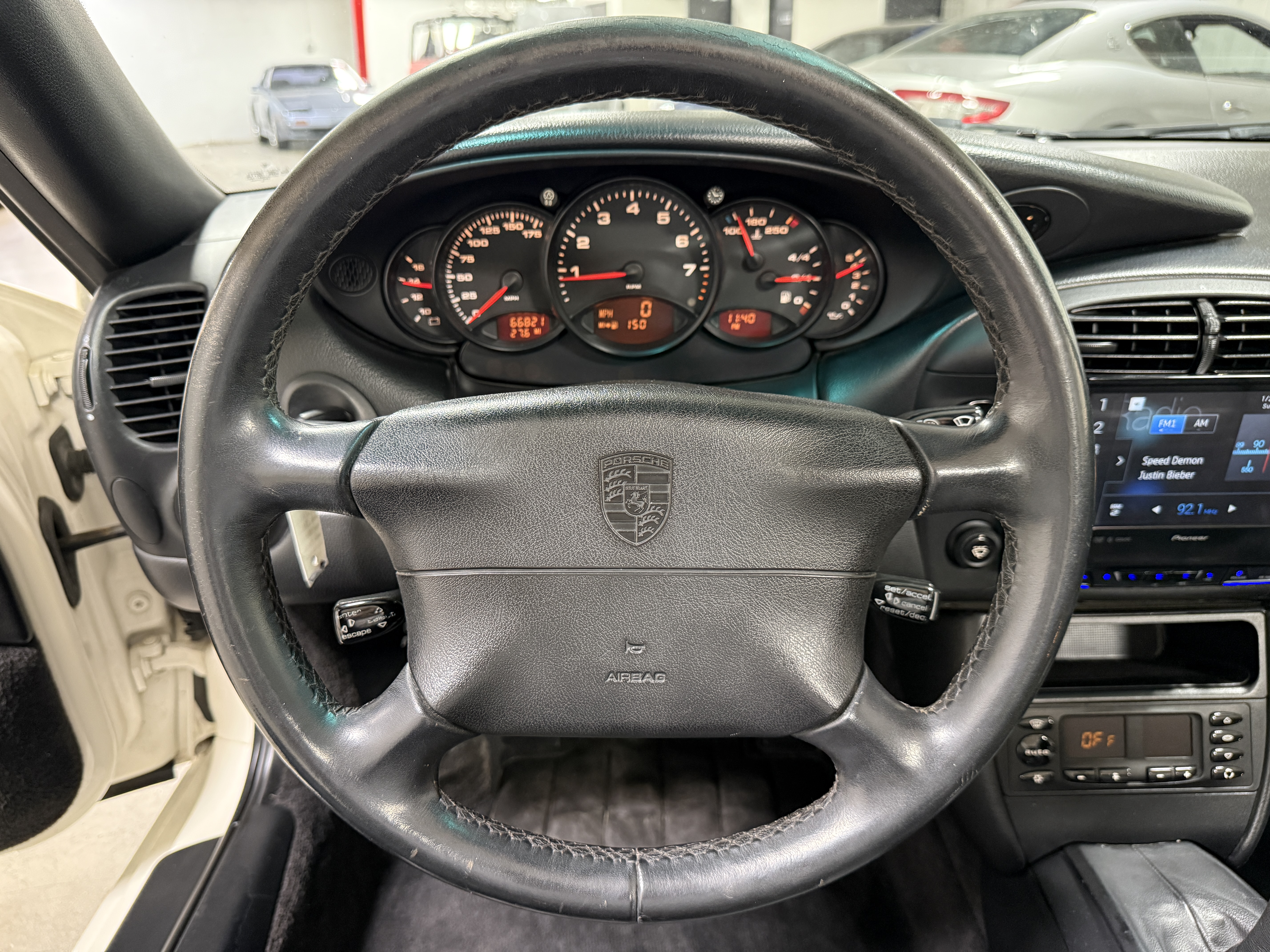 Used 2001 Porsche 911 Carrera 4 Cabriolet AWD/4WD image 29