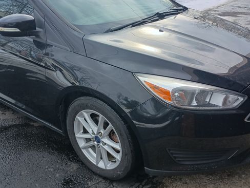 Used 2016 Ford Focus SE image 2