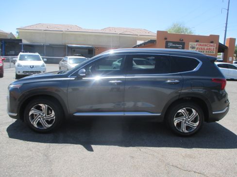 Used 2021 Hyundai Santa Fe SEL Premium FWD image 2
