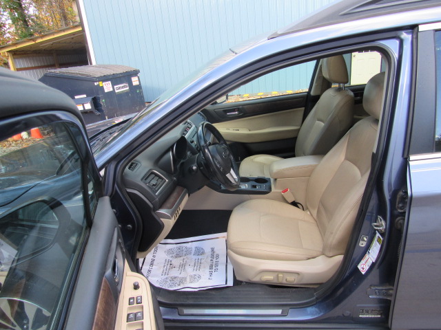 Used 2017 Subaru Outback 2.5i Limited AWD/4WD image 15